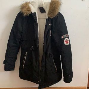 Fuzzy & warm jacket with faux fur